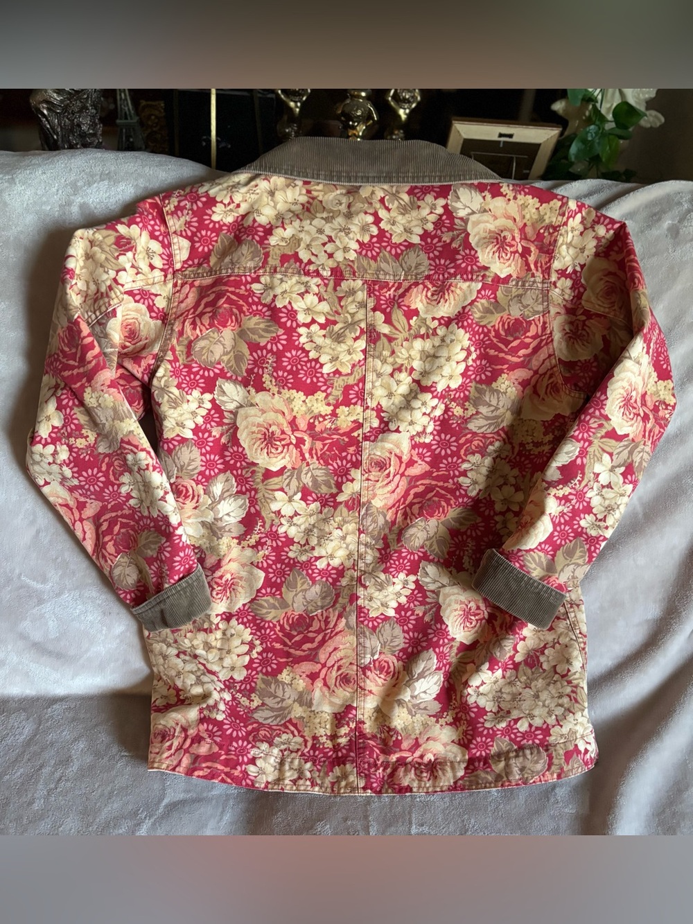 L.L. Bean Floral Utility Barn Jacket Red & Cream Floral w/Brown Corduroy Trim - Picture 6 of 7